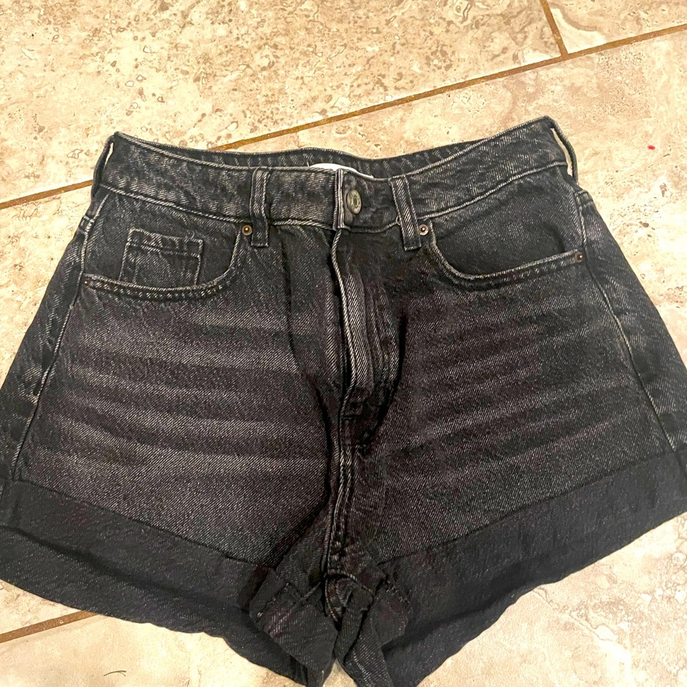 Black High rise Pacsun women’s shorts